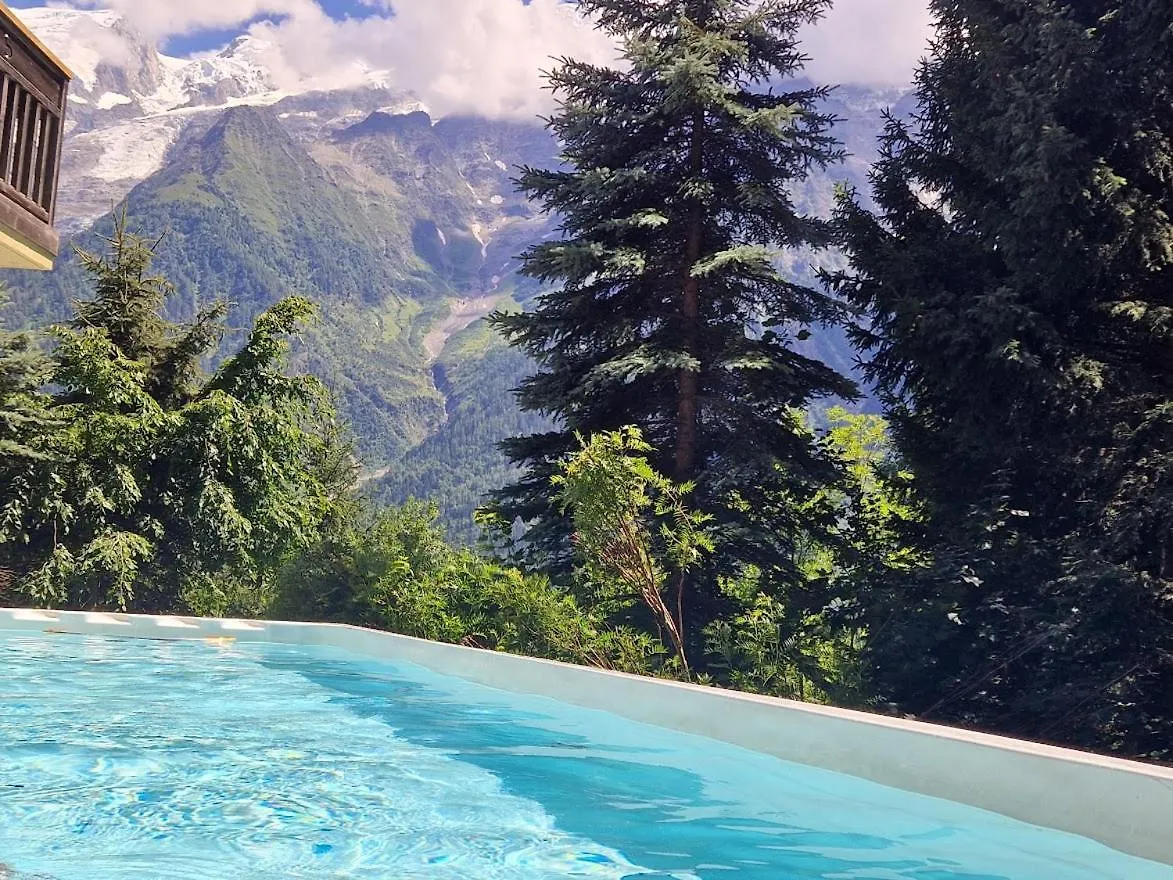 Chalet Serena - Luxury 7 Bedroom Chalet, Pool & Spa From The Hideaway Les Houches