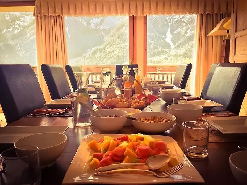 Chalet Serena - Luxury 7 Bedroom Chalet, Pool & Spa From The Hideaway Les Houches France