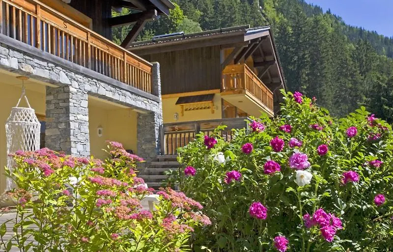 Chalet Serena - Luxury 7 Bedroom Chalet, Pool & Spa From The Hideaway Les Houches France