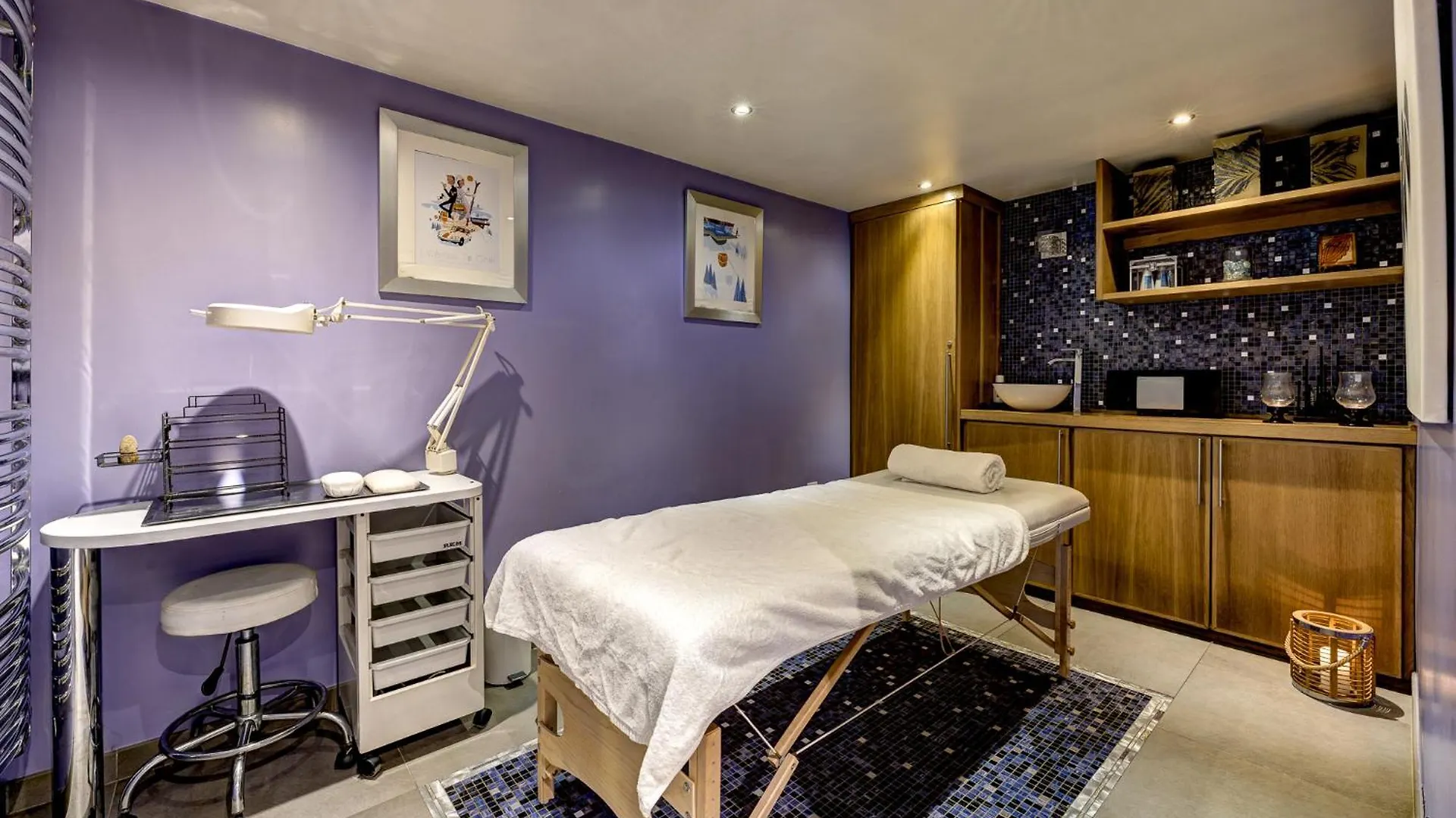 Chalet Serena - Luxury 7 Bedroom Chalet, Pool & Spa From The Hideaway Les Houches