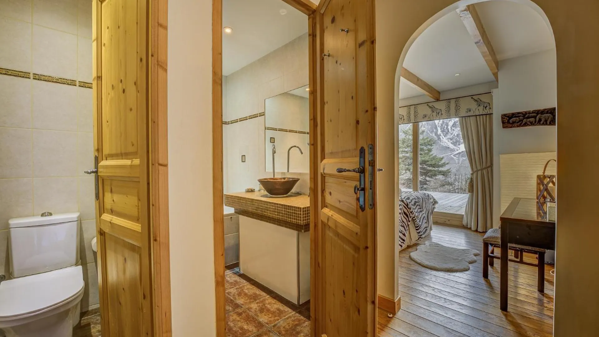 Chalet Serena - Luxury 7 Bedroom Chalet, Pool & Spa From The Hideaway Les Houches 0*,