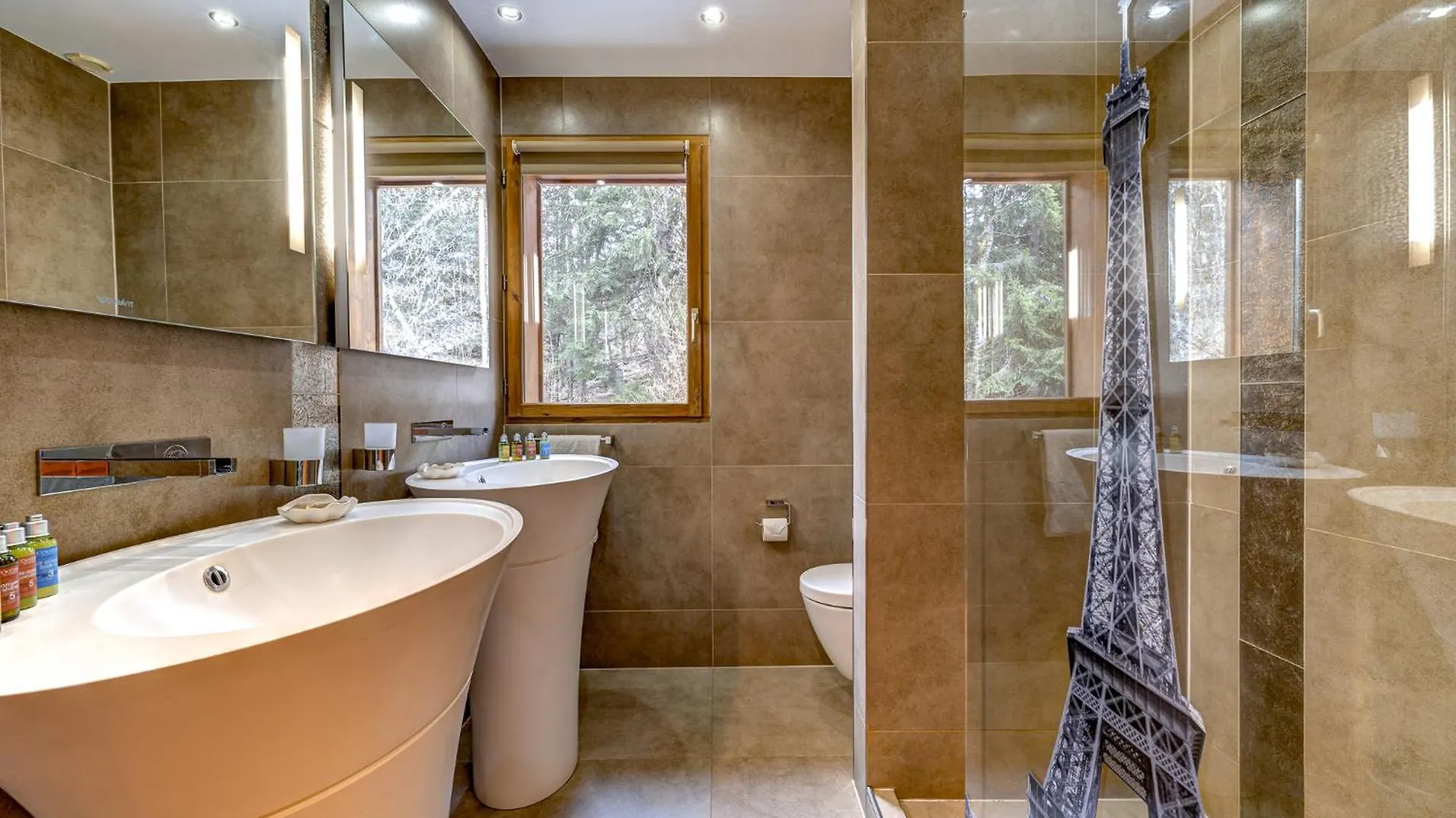 Chalet Serena - Luxury 7 Bedroom Chalet, Pool & Spa From The Hideaway Les Houches