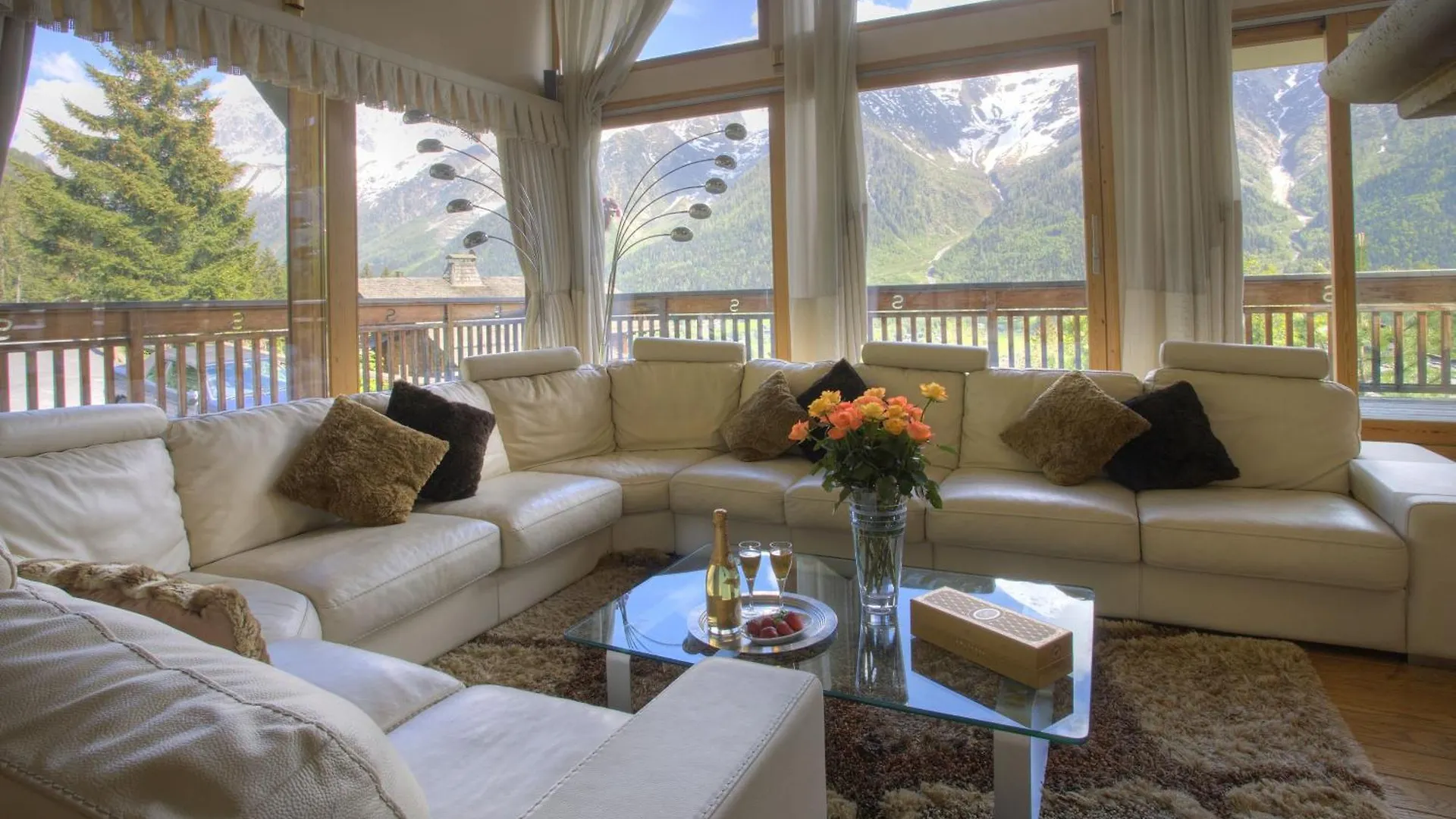 Chalet Serena - Luxury 7 Bedroom Chalet, Pool & Spa From The Hideaway Les Houches 0*,