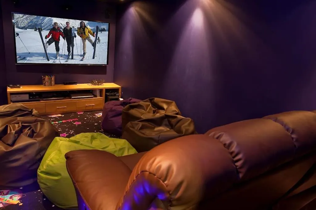 Chalet Serena - Luxury 7 Bedroom Chalet, Pool & Spa From The Hideaway Les Houches 0*,