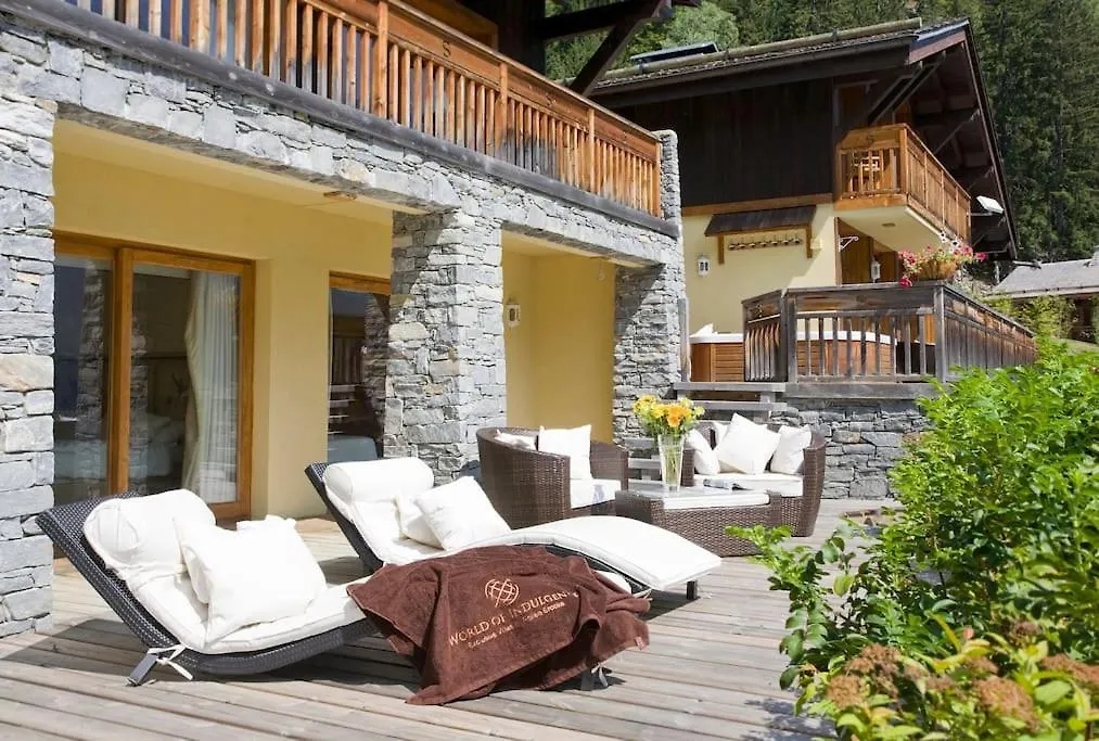 Chalet Serena - Luxury 7 Bedroom Chalet, Pool & Spa From The Hideaway Les Houches